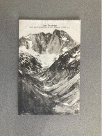 Les Pyrenees - Le Vignemale Et Son Glacier Carte Postale Postcard - Autres & Non Classés
