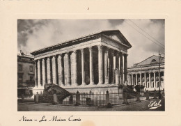 AD427 Nimes - La Maison Carrée / Non Viaggiata - Nîmes