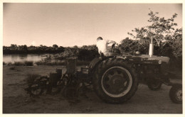 Agriculture - Photo Ancienne - Tracteur De Marque MC CORMICK Farmal - 8,5X13,5cm - Trattori