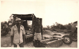 Agriculture - Photo Ancienne - Environs De Miandrivazo , Madagascar - Machines Agricoles Tracteur - 8,5x13,5cm - Tractors