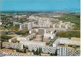 CPSM. 27 EVREUX. VUE AERIENNE. LA MADELEINE. - Evreux