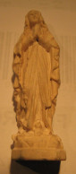 Petite Statuette De La Ste Vierge En Plâtre . - Religion & Esotérisme