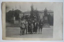 Cpa Photo Militaires Français Avec Civils - Editeur : Blumberger à Worms Allemagne - NOUF11 - Personen