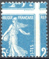 [** SUP] N° 140-cu, 25c Bleu - Superbe Piquage à Cheval - 1903-60 Semeuse A Righe