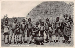 South Africa - Native Children - Piccannins At Meal-time - REAL PHOTO - Publ. Newman Art Publ. Co.  - Sudáfrica