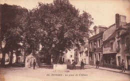 Donges * La Place Du Château * Villageois - Otros & Sin Clasificación