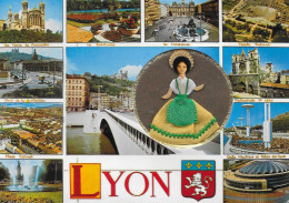 CPM -  Brodée 69 LYON Multivues Poupée Lyonnaise Relief Tissus Minidoll Vallazur Grasse Centre Nautique Palais Des Sp - Bordados