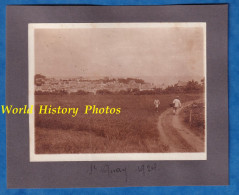 Photo Ancienne Snapshot - SAINT QUAY - Chemin Vers La Commune - 1924 - Enfant Cotes D' Armor Bretagne Portrieux - Lieux