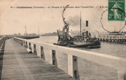 Ouistreham - La Drague Et La Suceuse Dans L'avant Port - Bateau AURORE De Fécamp - Ouistreham