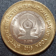 India 10 Rupees, 2015 International Yoga Day UC106 - Indien
