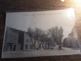 84 Pertuis Cours De La République Et La Fontaine Verte - Pertuis