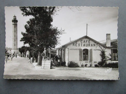 CP 17 Ile De Ré SAINT CLEMENT DES BALEINES  - Café Restaurant Du CHALET Homards Huitres Et  Le Phare Des Baleines 1950 - Ile De Ré