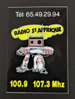 AUTOCOLLANT RADIO ST SAINT AFFRIQUE - 1981 1991 - CRÉÉE EN 1981 - 12 AVEYRON - Aufkleber