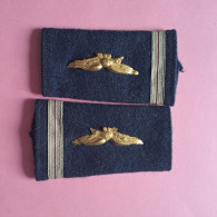 Fourreau Epaulettes Avec Insignes Métal - Grade D'Adjudant  Armée De L'Air - Aviazione