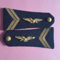 Pattes D'épaule Avec Insignes Métal - Grade De Sergent - Armée De L'Air Française - Aviazione