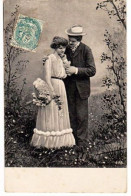 CPA - COUPLE AVEC CHAPEAUX (1288)_CP393 - Koppels