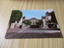 Rueil-Malmaison (92).L'Entrée De La Caserne. - Rueil Malmaison