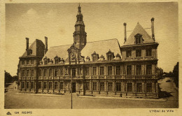 CPA (Marne) REIMS - L'Hôtel De Ville (n°124) - Reims