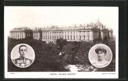 Postal Madrid, Royal Palace, Porträts König Und Königin Von Spanien  - Familles Royales