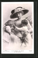 Postal H.M. Queen Of Spain & Children  - Königshäuser