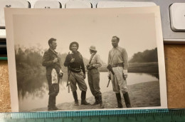 REAL PHOTO CHASSE CHASSEURS  DOM -TOM  A IDENTIFIER - Pin-up