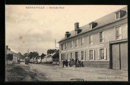 CPA Bernaville, Grande Rue, Vue De La Rue  - Rue