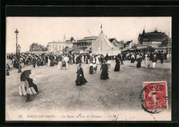 CPA Malo-les-Bains, La Digue, Un Jour De Musique  - Malo Les Bains