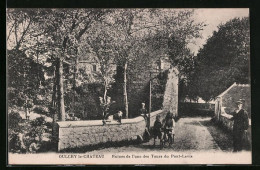 CPA Oulchy-le-Chateau, Ruines De L'une Des Tours Du Pont-Levis  - Andere & Zonder Classificatie