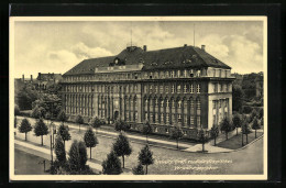 AK Gleiwitz, Gräfl. Von Ballestrem`sches Verwaltungsgebäude  - Schlesien