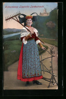 AK Frau Mit Einem Rechen, Schaumburg-Lippische Landestracht  - Costumes