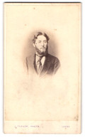 Photo J. Turner, Leeds, Elegant Gekleideter Herr Mit Vollbart  - Personnes Anonymes