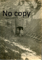 PHOTO FRANCAISE - BRANCARDIERS DANS LES CARRIERES DE GELLENONCOURT PRES HARAUCOURT MEURTHE ET MOSELLE GUERRE 1914 1918 - Oorlog, Militair