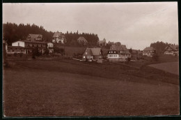 Fotografie Brück & Sohn Meissen, Ansicht Oberbärenburg I. Erzg., Partie Im Ort Mit Hotel Und Wohnhäusern  - Orte