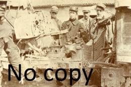 PHOTO FRANCAISE - POILUS ET AUTOMOBILES DETRUITES A SOUILLY PRES DE LEMMES - VERDUN MEUSE - GUERRE 1914 1918 - Guerre, Militaire