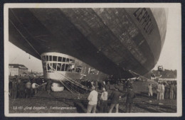 AK Landungsmanöver Des Luftschiffes LZ127 Graf Zeppelin  - Aeronaves