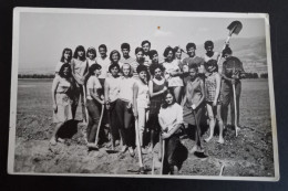 #21   Photo Noir Et Blanc Garçon Fille Photo D’école Photo De Groupe / Boy Girl School Photo Group Photo - Personnes Anonymes