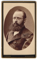 Fotografie F. Stephan, Winterthur, Bürgerlicher Herr Mit Brille Und Vollbart  - Anonieme Personen