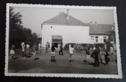 #21   Photo Noir Et Blanc Garçon Fille Photo D’école Photo De Groupe / Boy Girl School Photo Group Photo - Anonyme Personen