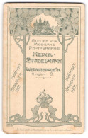 Fotografie Heinrich Stadelmann, Wernigerode, Schloss Wernigerode, Königliches Wappen, Umrandund Baum Im Jugendstil  - Anonieme Personen