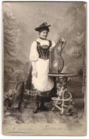 Fotografie E. Eisinger, Stuttgart, Junge Frau In Tracht Mit Einer Zither  - Berufe