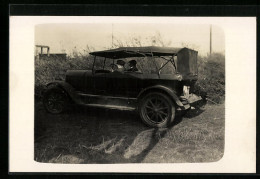 Foto-AK Zwei Männer Im Auto  - Turismo