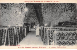 Les Caves Pommery à REIMS - Champagne Pommery Et Greno - Le Remuage Des Bouteilles - Très Bon état - Reims