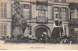 DOUAI - Famille Gayant - Très Bon état - Douai