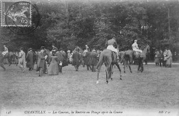 CHANTILLY - Les Courses - La Rentrée Au Pesage Après La Course - Très Bon état - Chantilly