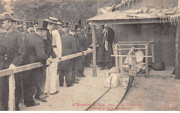 Exposition De REIMS 1903 - Le Village Noir - Tisserand - Visite Ministérielle - Très Bon état - Reims