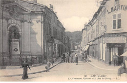 BAR LE DUC - Le Monument Michaux Et La Rue Du Bourg - Très Bon état - Bar Le Duc