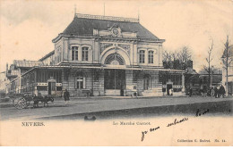 NEVERS - Le Marché Carnot - Très Bon état - Nevers