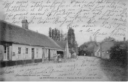 LA RECOUSSE - Bureau De Poste Et Entrée Du Village - Très Bon état - Autres & Non Classés