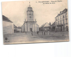 VILLERSEXEL - Place De L'Eglise Et L'Hôtel De Ville - Très Bon état - Villersexel