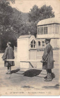 LE MONT DORE - Une Chaise à Porteurs - Très Bon état - Le Mont Dore